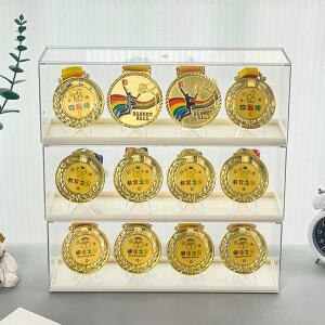 1개 직사각형 플라스틱 마라톤 메달 보관함 랙 탁상용 쌓을 수 있는 동전 기념품 정리함