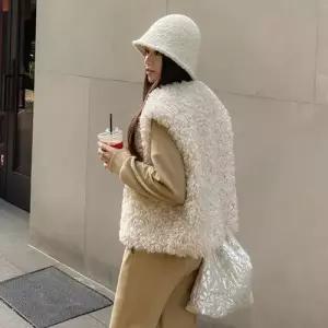 엘럽 여성 가죽 퍼 뽀글이 집업 카디건 조끼 박템1