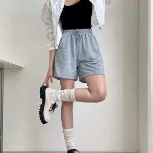 여자 와이드핏 고무줄 클래식 무채색 트랙수트 4부 반바지