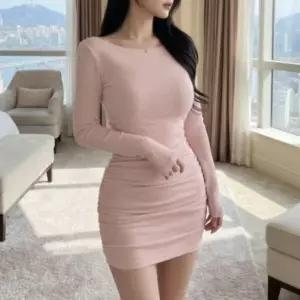 [하프클럽/]여성 골지 긴팔 보트넥 셔링 뒷리본 슬림핏 미니드레스