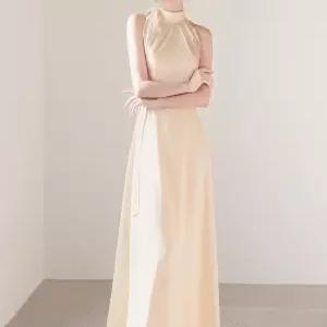 제이코 셀프웨딩 야외스냅 제주도스냅 캐쥬얼웨딩 샴페인색 새틴 웨딩 들러리 드레스