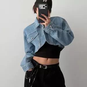 [하프클럽/]여자 리벳 스터드 포켓 크롭 카라넥 스트릿 봄 청자켓