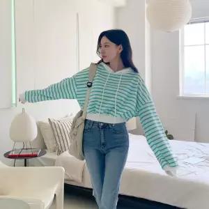 [옷자락]여자 모던 단가라 배색 크롭 후드티