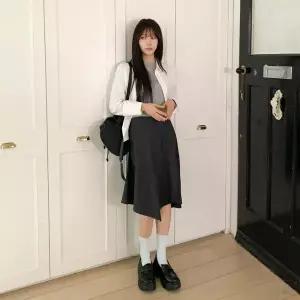 [하프클럽/]여자 사선 절개 트임 A라인 미디 스커트