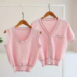 [잇수다] (SET) 매니엄 라인배색 브이넥 반팔 니트 가디건 + 나시 세트