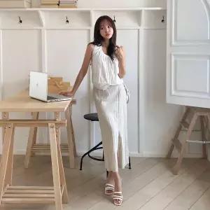 [하프클럽/]여자 슬릿 일자 롱 부드러운 백밴딩 스커트