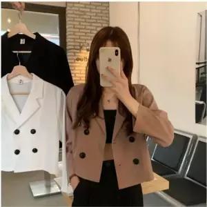 화이트 브라운 크롭자켓 더블버튼 블랙