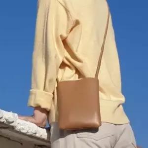 모카 인조가죽 핸드폰 휴대폰 가방 미니백 어깨끈 산