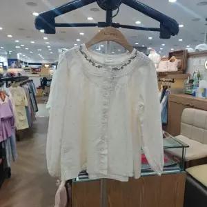 치크 sh06 아일렛 자수 블라우스  CKBA26280