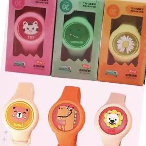 어린이 야외활동용 엘이디 발광 실리콘 밴드 팔찌형 벌레 퇴치 방충 액세서리 여름