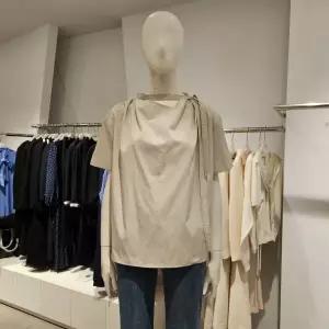 [대구백화점] [미센스]드레이프넥끈블라우스(MB59BLM312Z)