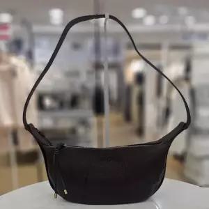 [몽크로스]반달 크로스백/WC98659_BP