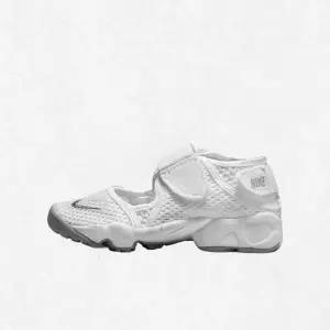 [나이키] 리프트 (리틀키즈주니어) 322359-111 2562016