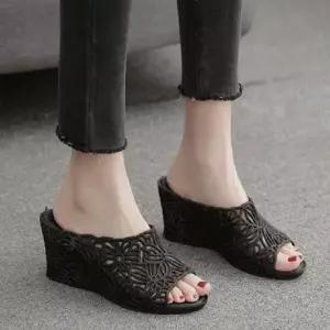 [하프클럽/베리슈]베리슈 여성 8cm 키높이 통굽 웨지힐 여름 뮬슬리퍼 펀칭 웨지샌들 사무실 실내화