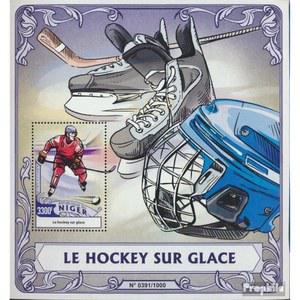 니제르 미니어처 시트 523 ( . 스포츠 ...) 아이스 이슈.) 윈터 장착 ** (스키 / 해제된 mnh 밥슬리 없음 민트 스탬프) (수집가용 하키 2016 힌지 절대