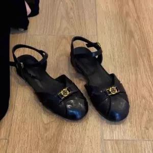 키체샵 여성용 하계 빈티지 스트랩 로마슈즈 가죽 겉에 양가죽 리얼 통기성 일자 샌들 토슈즈 백 펀칭 HO2