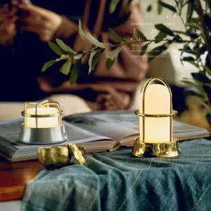 모아이 황동 골제로 꼭지트럼펫 랜턴 투광 1개