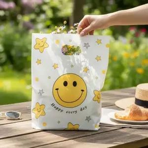 투명 비닐 봉투 재활용 손잡이 튼튼한 포장 비닐 봉투 매장 선물용 포장재 스마일 포장용 쇼핑백 답례품