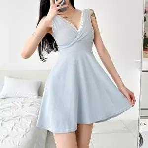 [옷자락][클리어런스]브이넥 셔링 랩 레이스 플레어 미니 나시 원피스_5