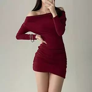 [옷자락][클리어런스]오프숄더 셔링 튤립 초미니 베이직 슬림 원피스_5