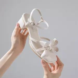 소보제화 리트벤 볼륨리본 스트랩 샌들 4cm