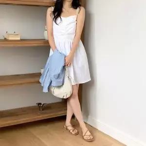 [하프클럽/셀러허브_여성트랜드패션]여자 잔주름 쁘띠 벌룬 캐미 나일론 원