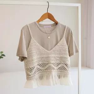 [잇수다] (SET) 케보 쉬폰 프릴 뜨개 니트 뷔스티에 조끼 + 반팔 티셔츠 세트