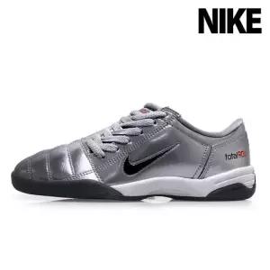 나이키 공용 T90 토탈90 SP 운동화 스니커즈 메탈릭 실버 유니버시티 레드 HJ9351-002