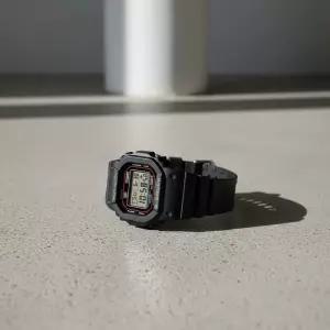 지샥 G-SHOCK DW-5600RL-1DR 카시오 남성 디지털 스포츠 손목시계