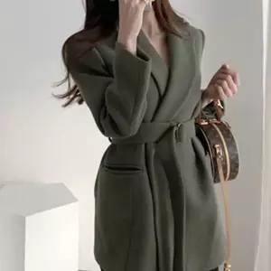 모던 클래식 모직 하프코트 누빔안감 어깨패드 데일리