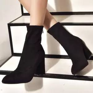 [옷자락]여자 데일리룩 편안한 스웨이드 삭스 앵클부츠
