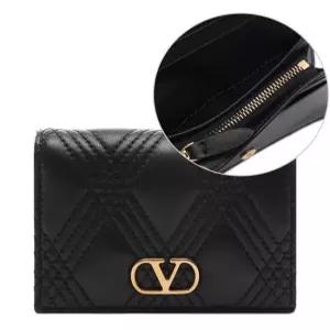 [발렌티노]25FW 여성 퀼티 67 반지갑 (7W2P0AS4 MIC 0NO 25F)