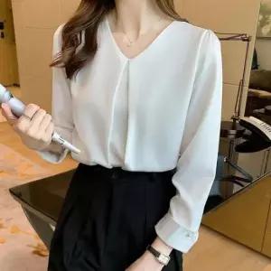 [SBD] 블라우스 오피스룩 라인 이쁜 아이보리 새틴 절개