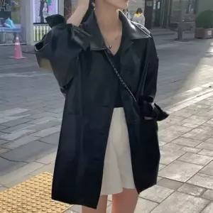 여성 루즈핏 하프기장 페이크 레더 라이더 가죽자켓 아우터