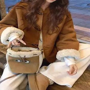 [카라]KARRA 노카라토글무스탕자켓_A5W0662