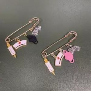 간호사 브로치 간호 옷핀 직장인 귀걸이 장식 캐주얼디자인 간호복 패션브로치