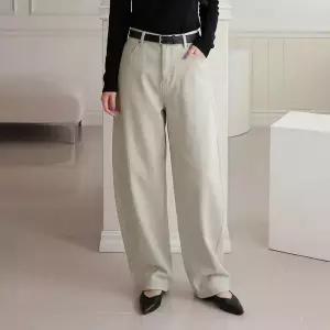 [올리비에스클로젯] [55-77]헤링본 코튼 스티치 커브 와이드 팬츠_O2604PT046B