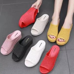 여성 통굽 슬리퍼 여름 사무실 고무 여성 키높이 슬리퍼 펀칭 웨지 샌들 실내