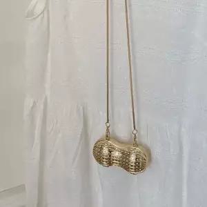 야무치 여성용 숄더 데일리룩 트렌드 메탈 가방 스몰백 크로스백 미니백 체인 KUK5