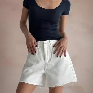 [하프클럽/]여성 아이보리 컷오프 와이드 4부 코튼 여름 반바지