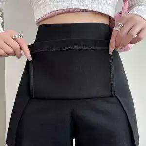 [하프클럽/셀러허브_여성트랜드패션]G125617_(골프웨어) 스커트 스판 반바지