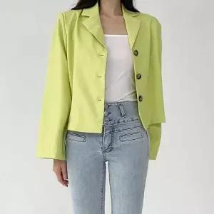 [하프클럽/셀러허브_여성트랜드패션]트렌디 아노락 크롭기장 숏자켓 3버튼