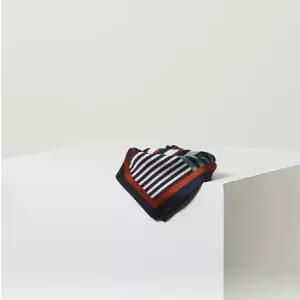 [NS홈쇼핑][헤지스ACC] HISC6E802W2 브라운 패턴 실크 스카프[35657000]