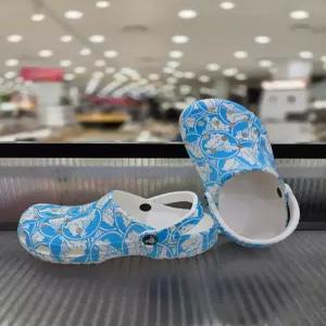 [크록스]가벼운 샌들 클래식 듀크 프린트 클로그 210003-4OX/애플아울렛