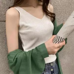 이거찜) 브이넥 스퀘어넥 니트 민소매 끈나시 나시 쿨링나시 여름나시 쿨나시 크롭나시