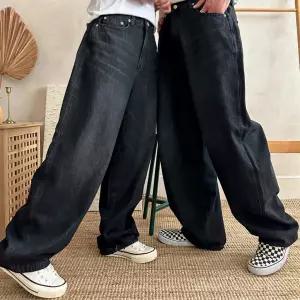 [시즌오프]남자 힙한 커플팬츠 커브드 와이드핏 흑청 청바지_5