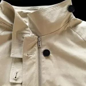 봄 캐주얼 투버튼 재치 있는 트렌치코트 여자하프코트 케이프 자천 스탠드넥 코트 봄코트 ible1