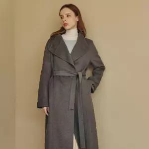 [리안뉴욕][리안뉴욕] 세미 하이넥 핸드메이드 코트