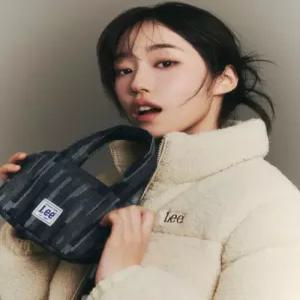 리 LEE 착장 데님 미니 볼링백 인디고 미듐