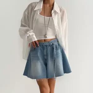 여자 컷팅 와이드 플레어 워싱 벨트 연청 청반바지